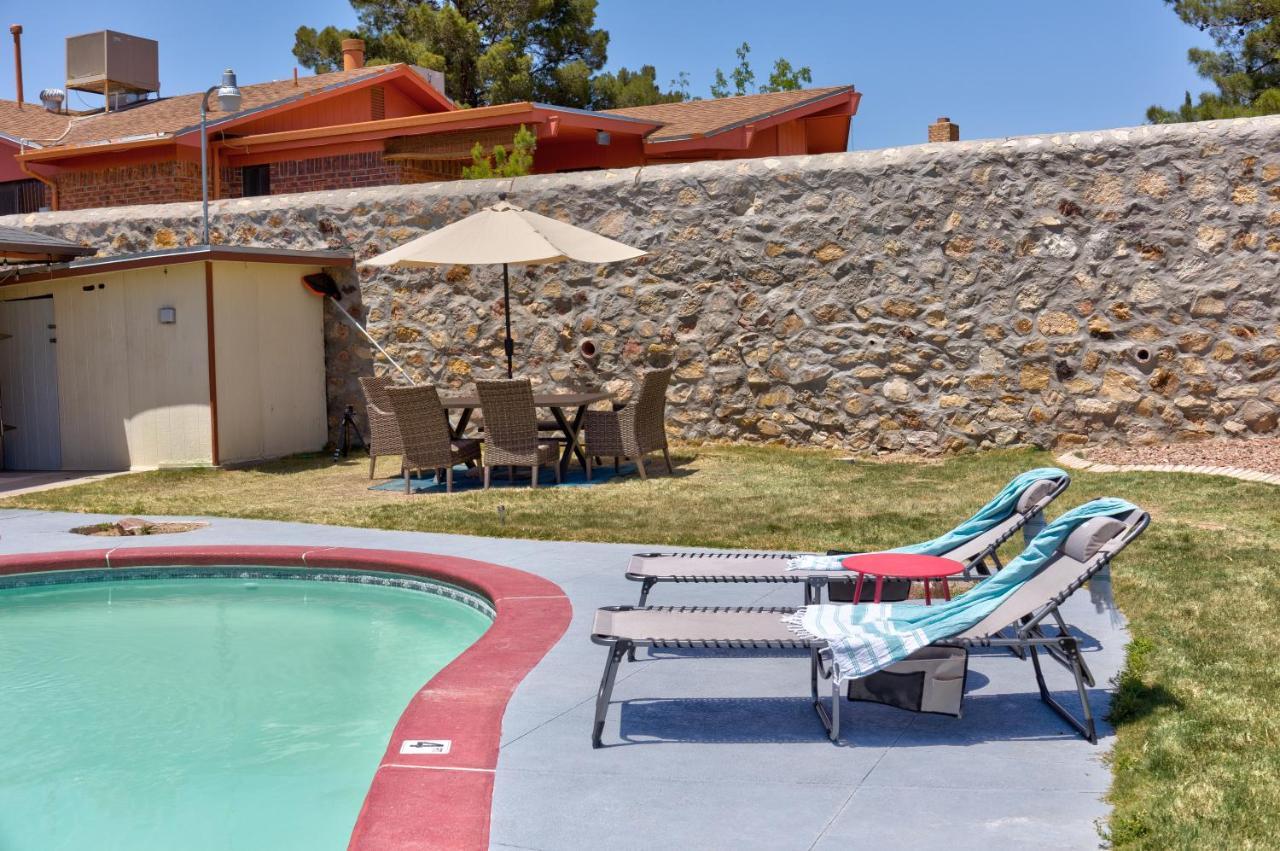Home With Mountain View/Pool/Tub El Paso Kültér fotó